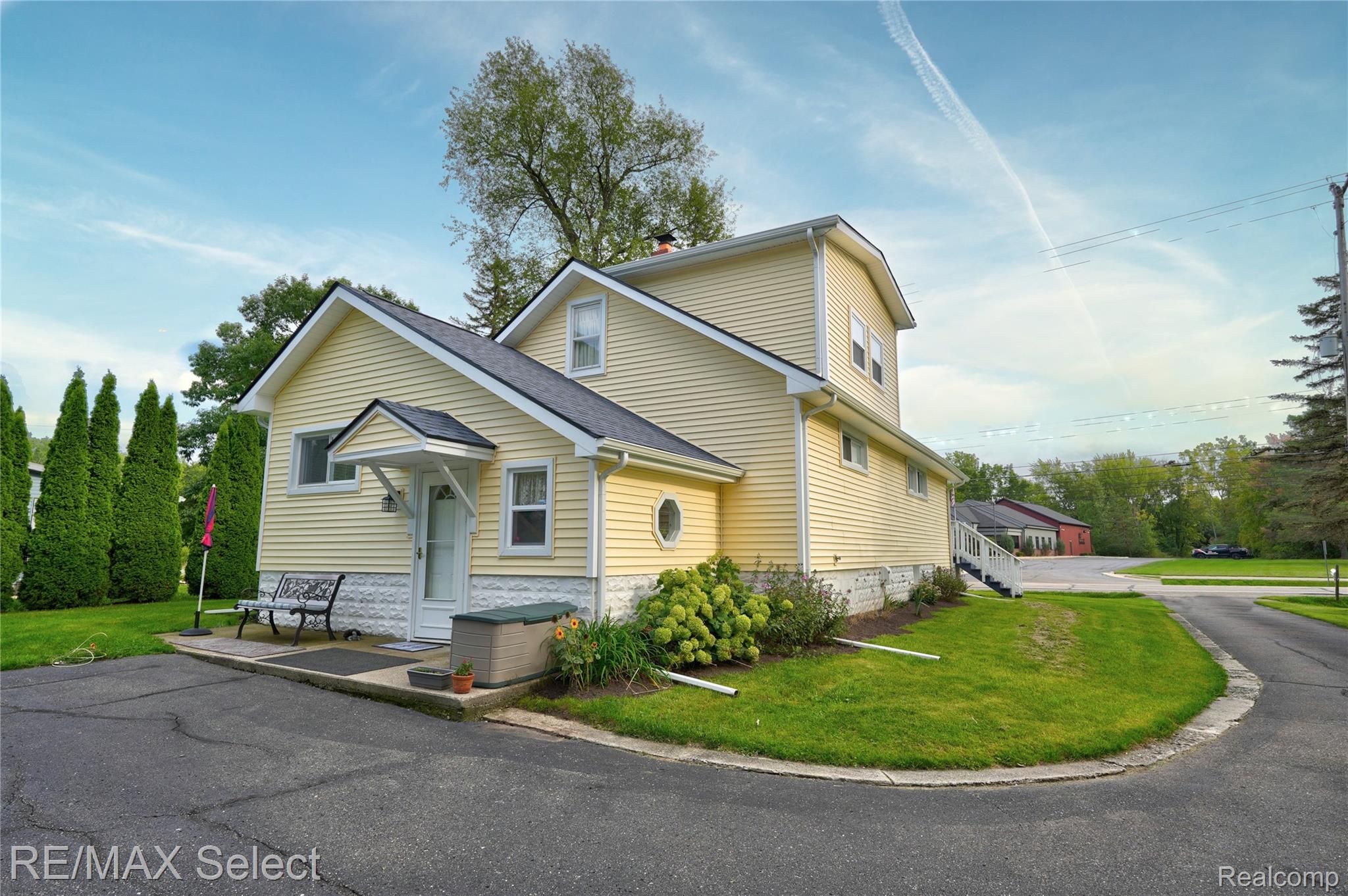 10267 Lapeer Road