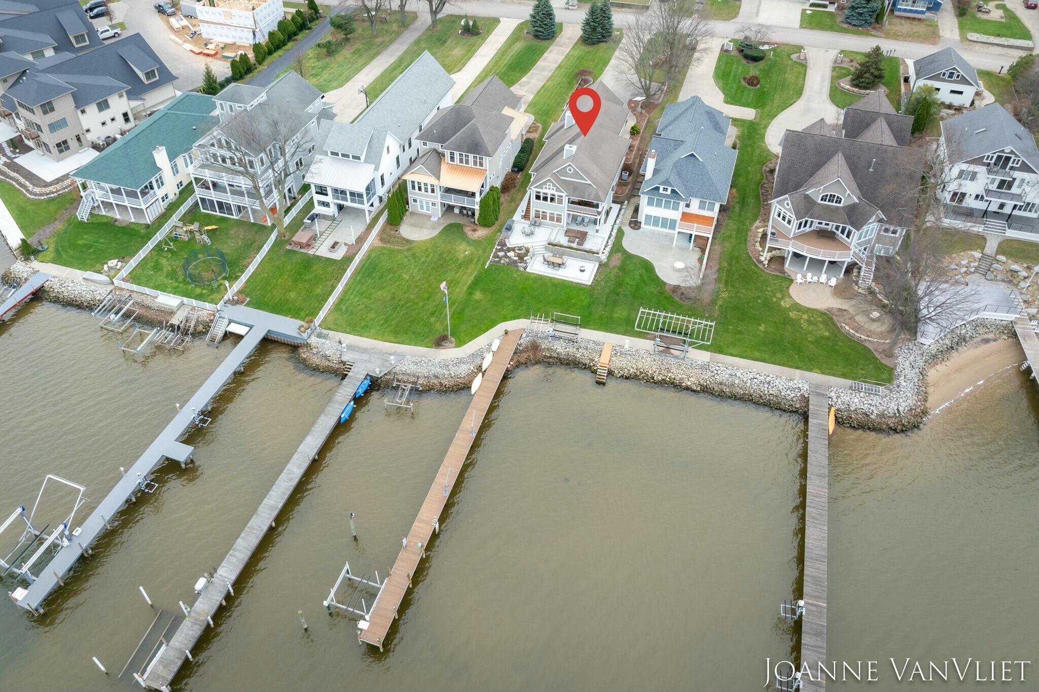 585 Crescent Drive
