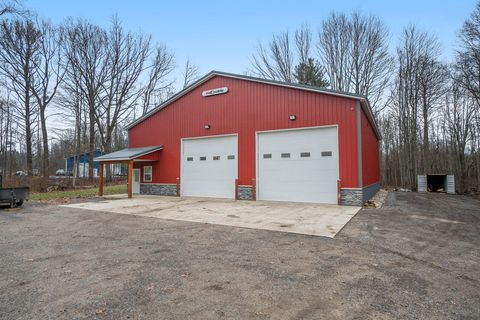 A home in SaugatuckTownship_Allegan