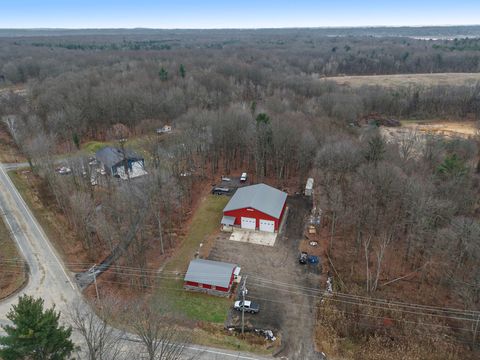 A home in SaugatuckTownship_Allegan