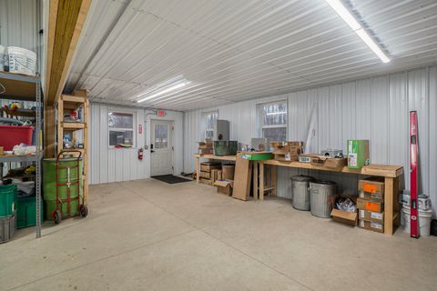 A home in SaugatuckTownship_Allegan