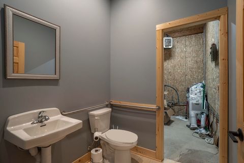 A home in SaugatuckTownship_Allegan