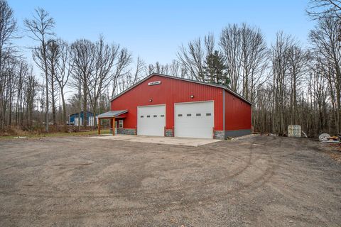 A home in SaugatuckTownship_Allegan