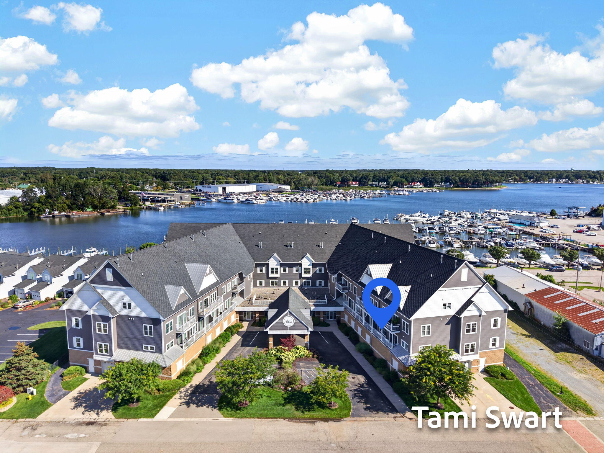 917 W Savidge Street 16