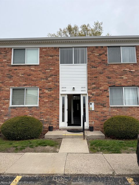 29276 Hoover Road Warren City MI 48093