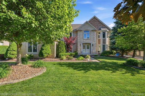 Photo of 8915 Chestnut Run Drive, Shelby Charter Township, MI 48317 (MLS # 20261037773)