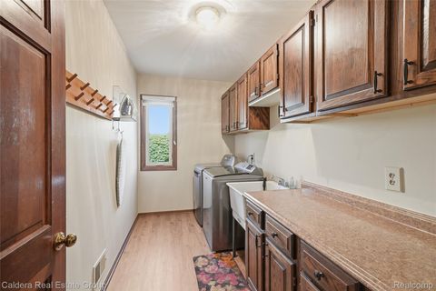 Tiny photo for 8915 Chestnut Run Drive, Shelby Charter Township, MI 48317 (MLS # 20261037773)