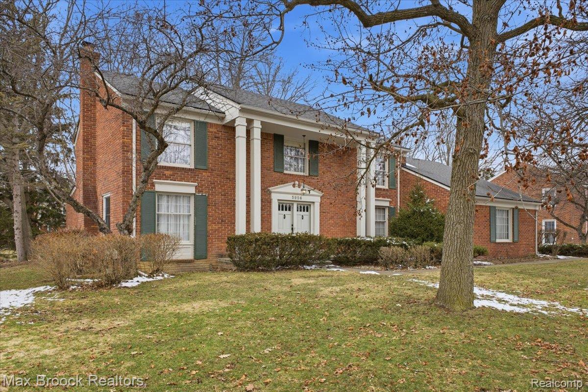 5956 Pinecroft Drive