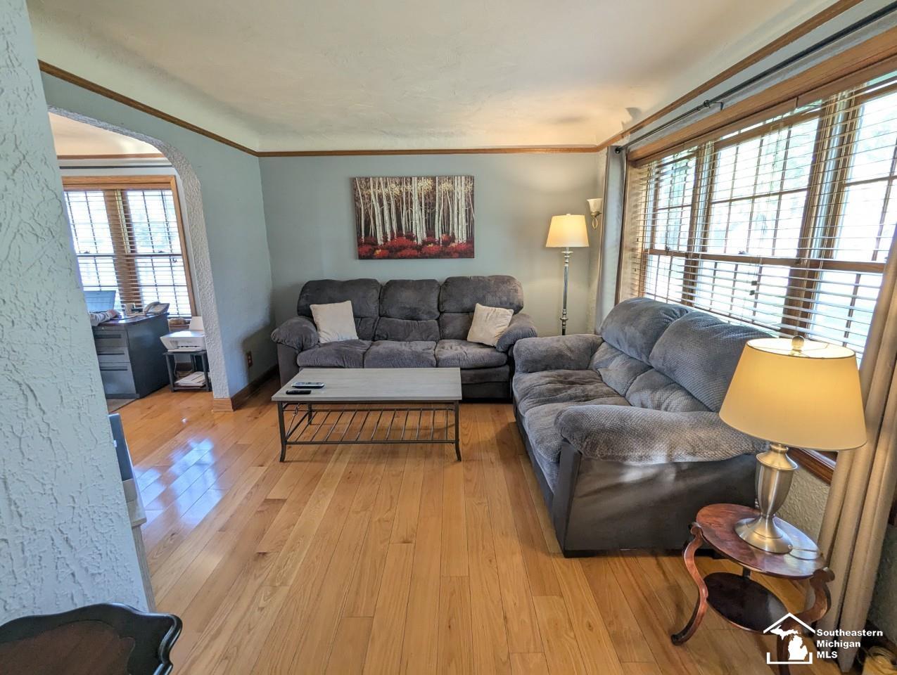 1945 Hollywood Drive