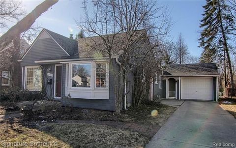 Photo of 16915 Birwood Avenue, Beverly Hills Village, MI 48025 (MLS # 20261029523)