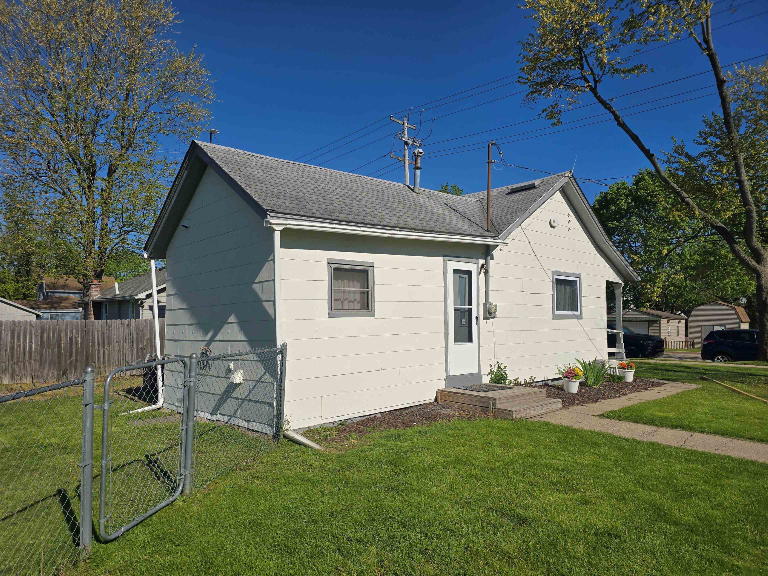 117 W Mcneil Street