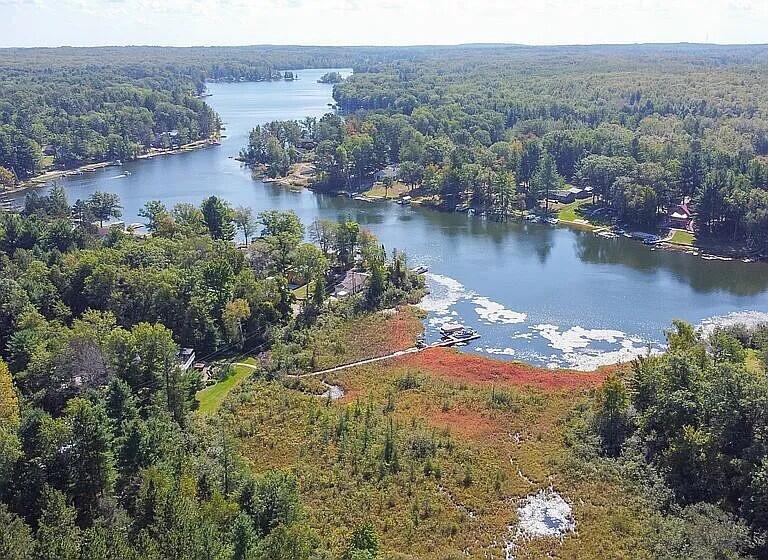 3518 E Long Lake Road