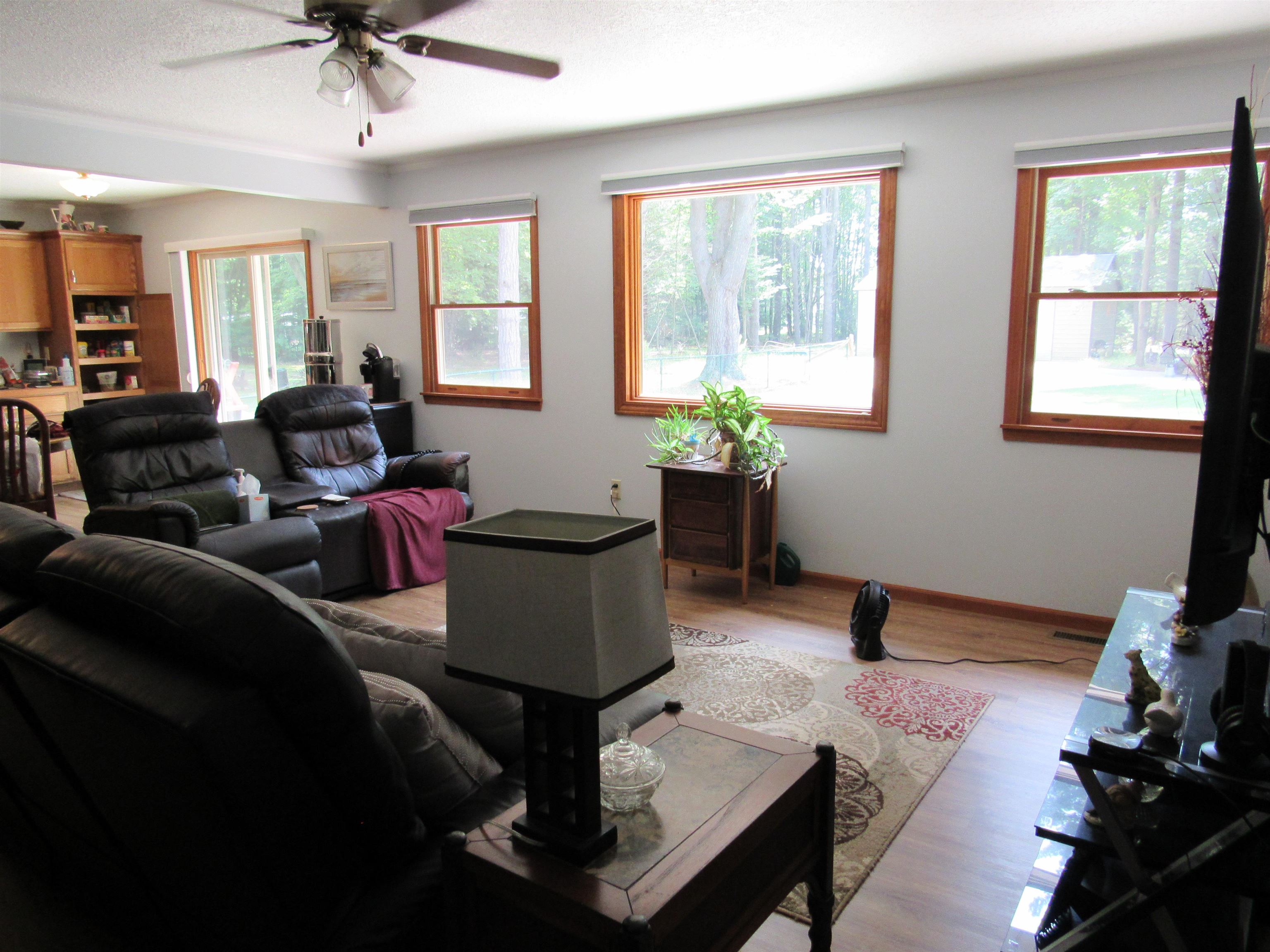 109 W Tawas Lake Road