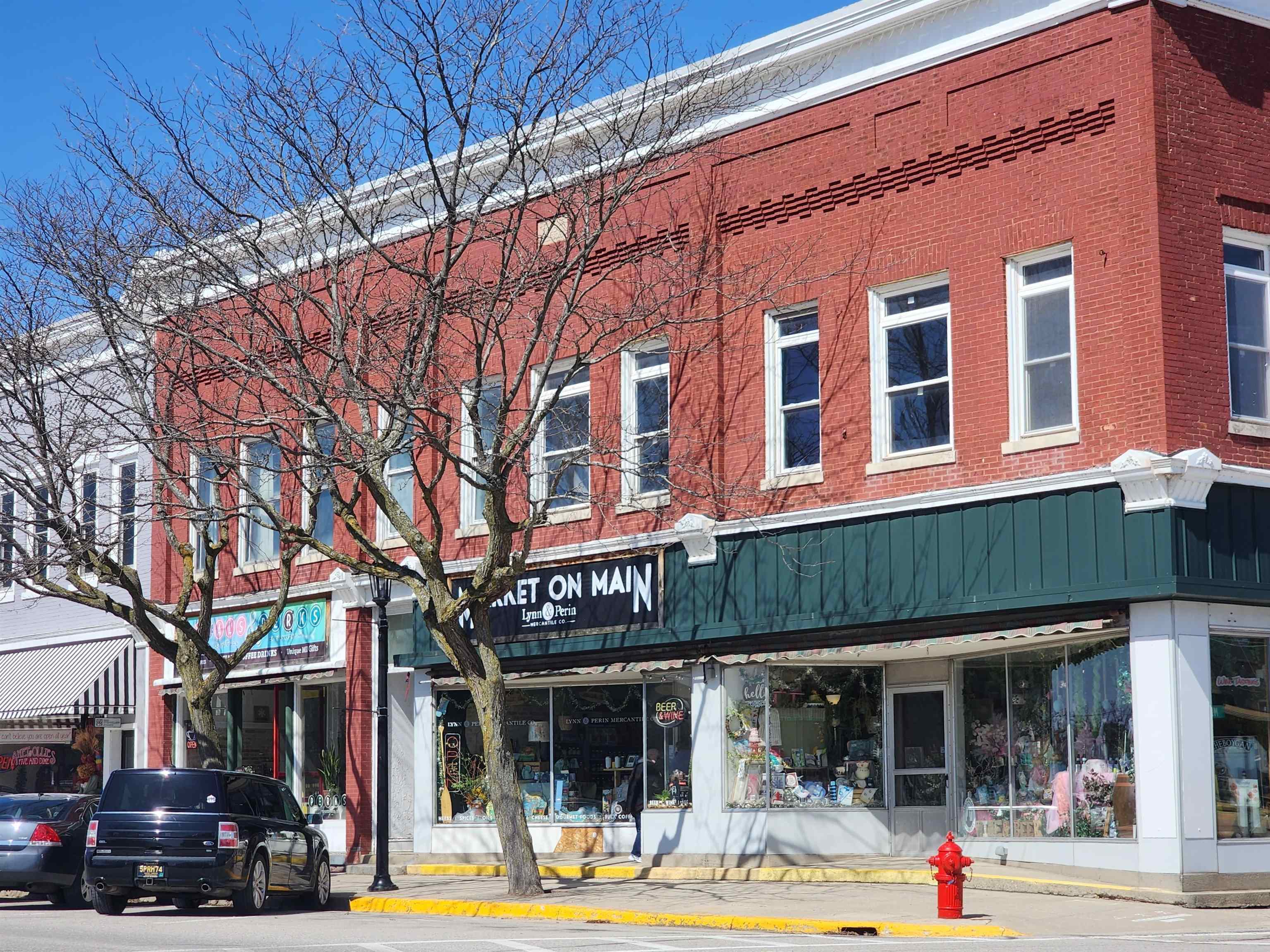 433 Main Street