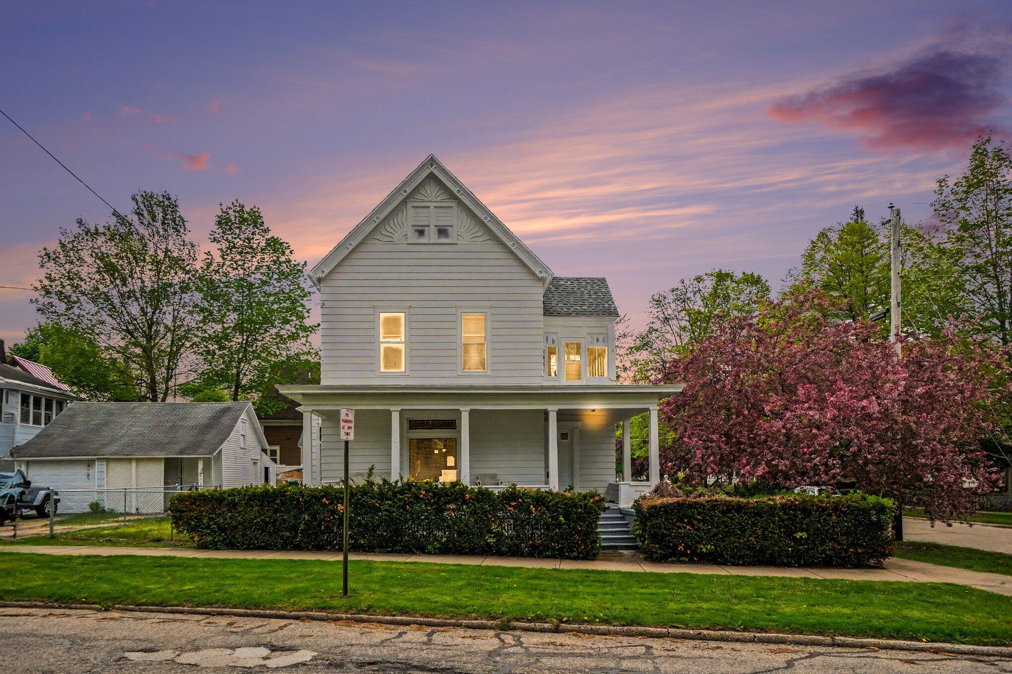 223 N Walnut Street