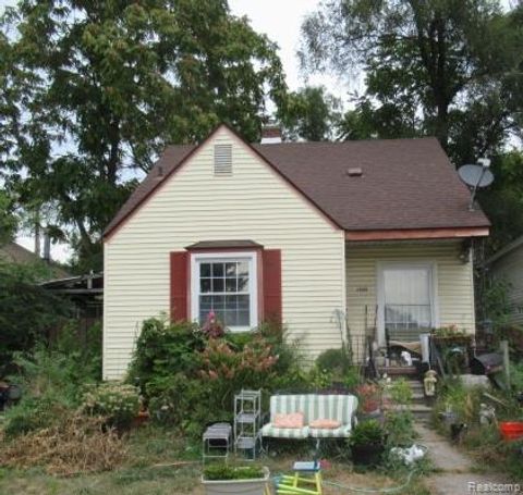 1205 E Muir Avenue Hazel Park City MI 48030