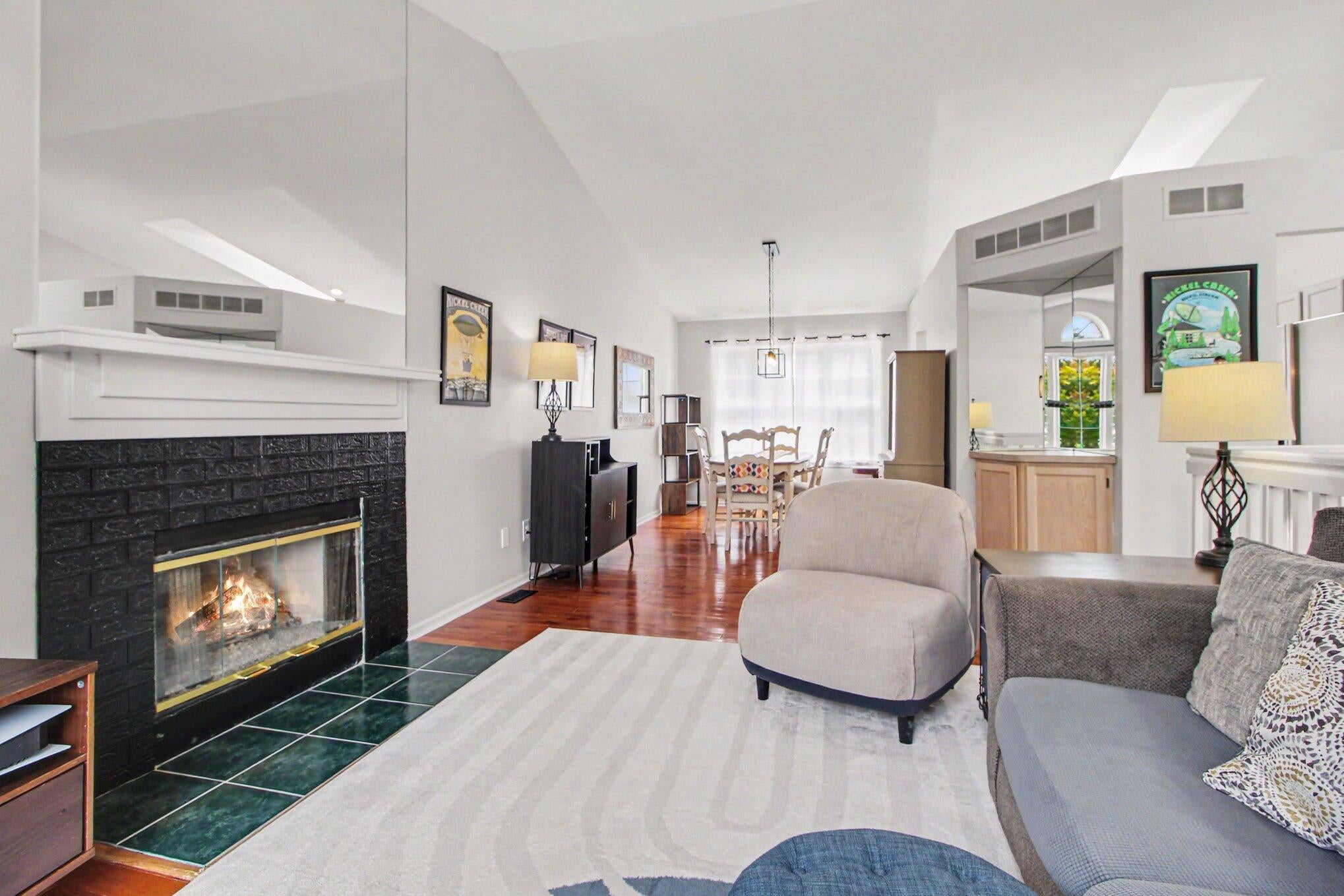 7283 Streamwood Drive