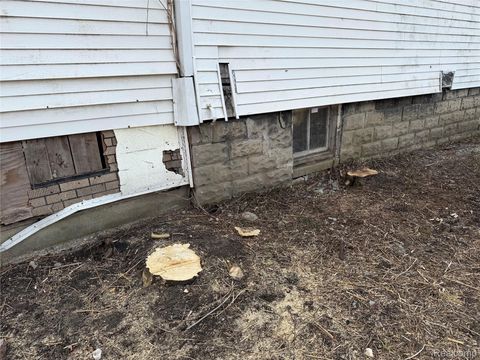 Tiny photo for 5784 Garland Street, Detroit City, MI 48213 (MLS # 20261020742)