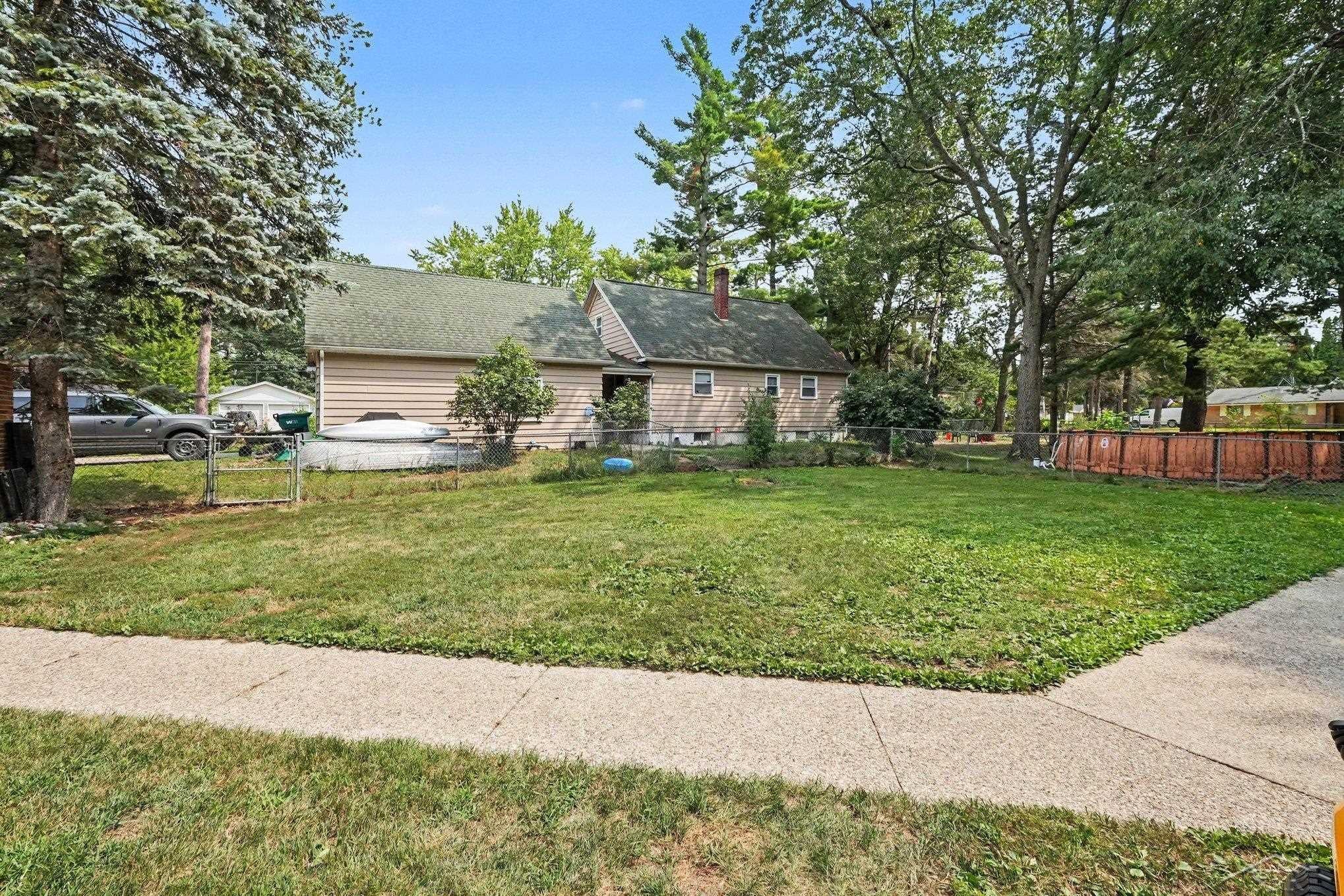 403 Apple Blossom Avenue