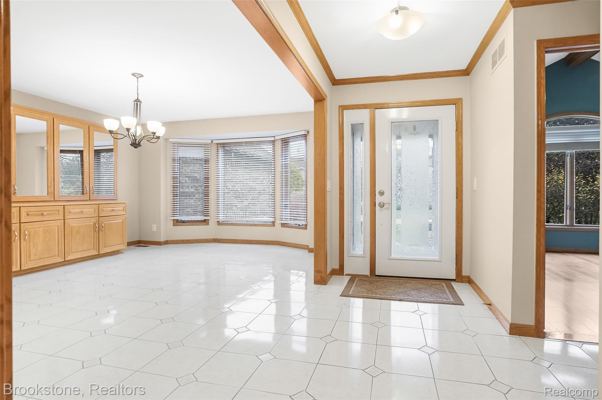 8948 Chestnut Run Drive