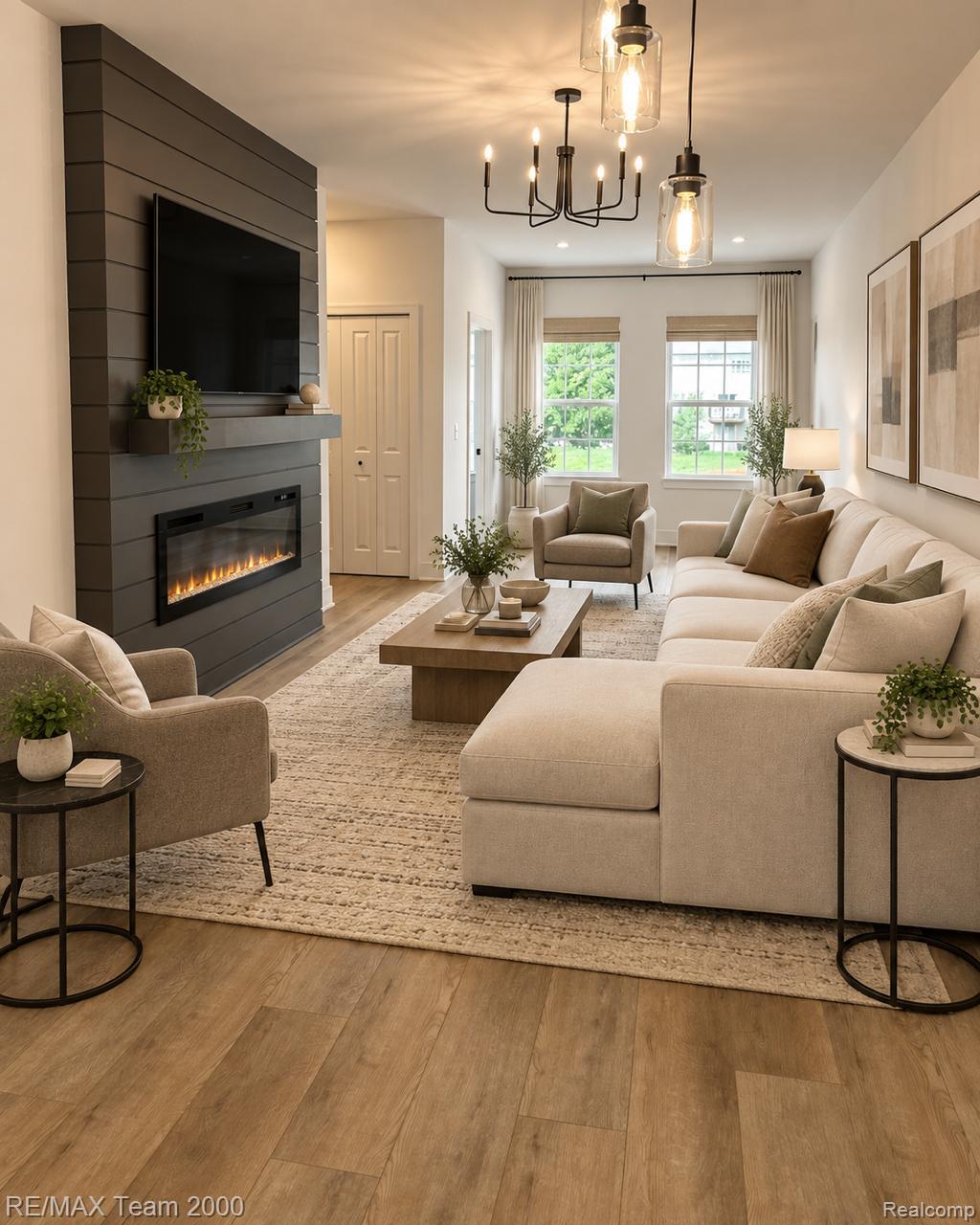 1654 Pinecroft Lane