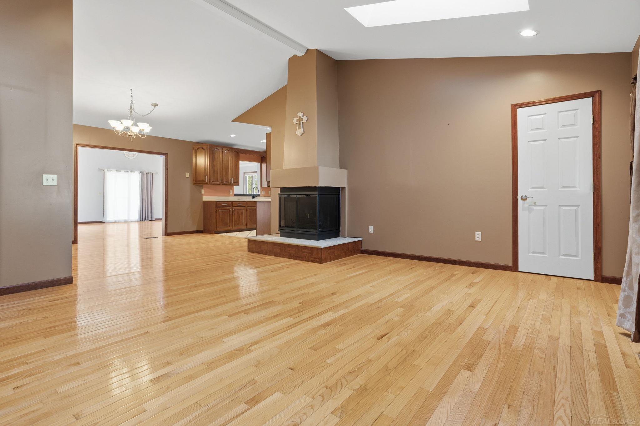 3318 Richards Road