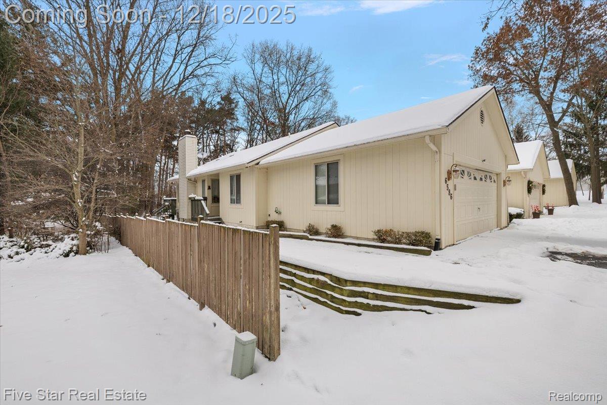 6586 Pontiac Lake Road 1