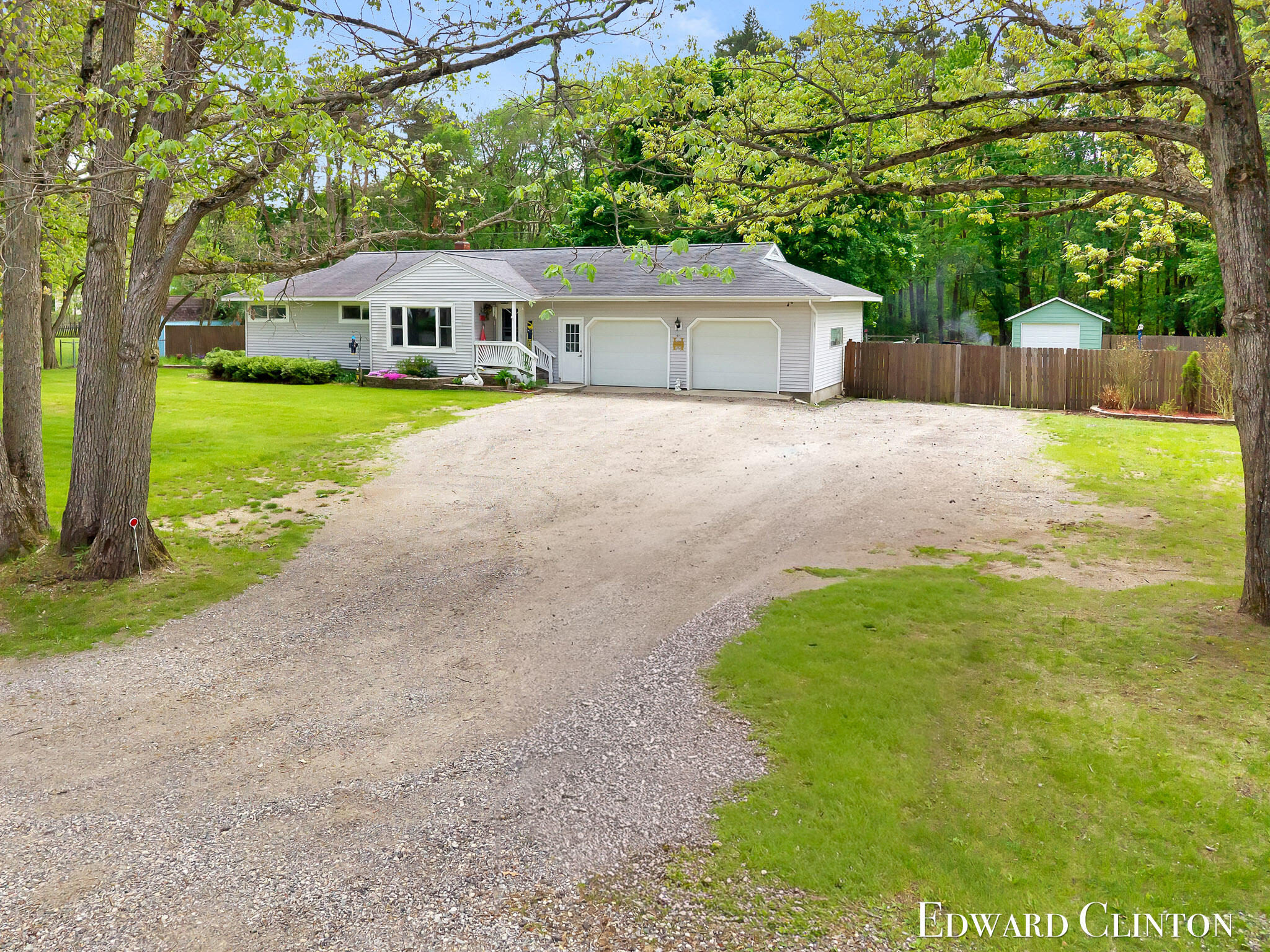 50 15 Mile Road NW