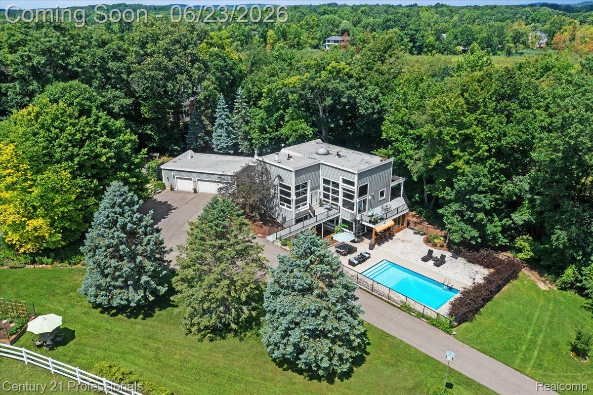 5255 Oak Hill Trail N