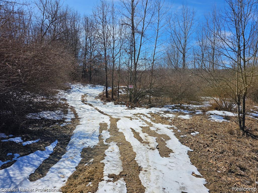 00 W Jamestown Drive