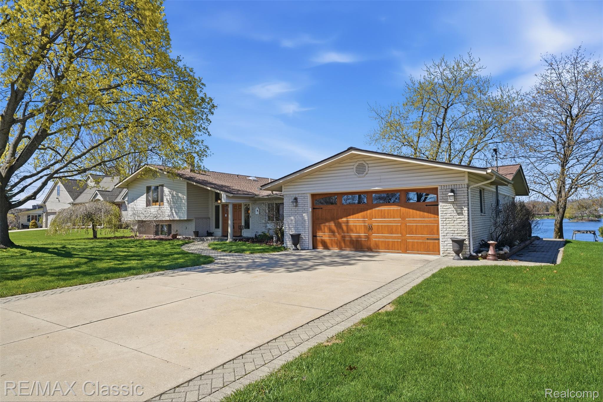 547 Deer Run
