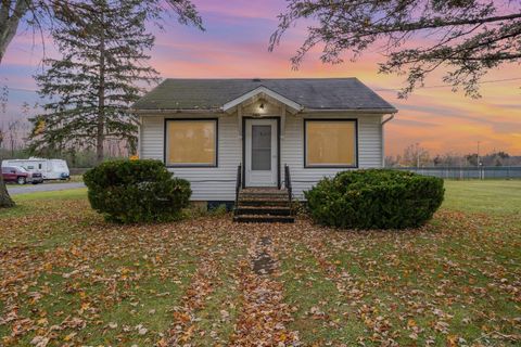 1902 Cheney Road Buena Vista Charter Township MI 48601