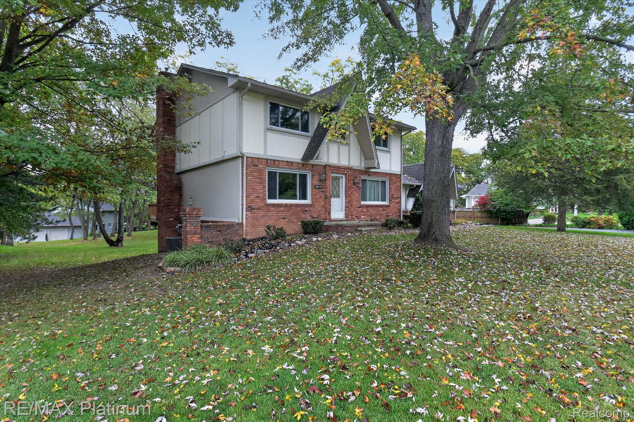 6133 Oak Valley Drive