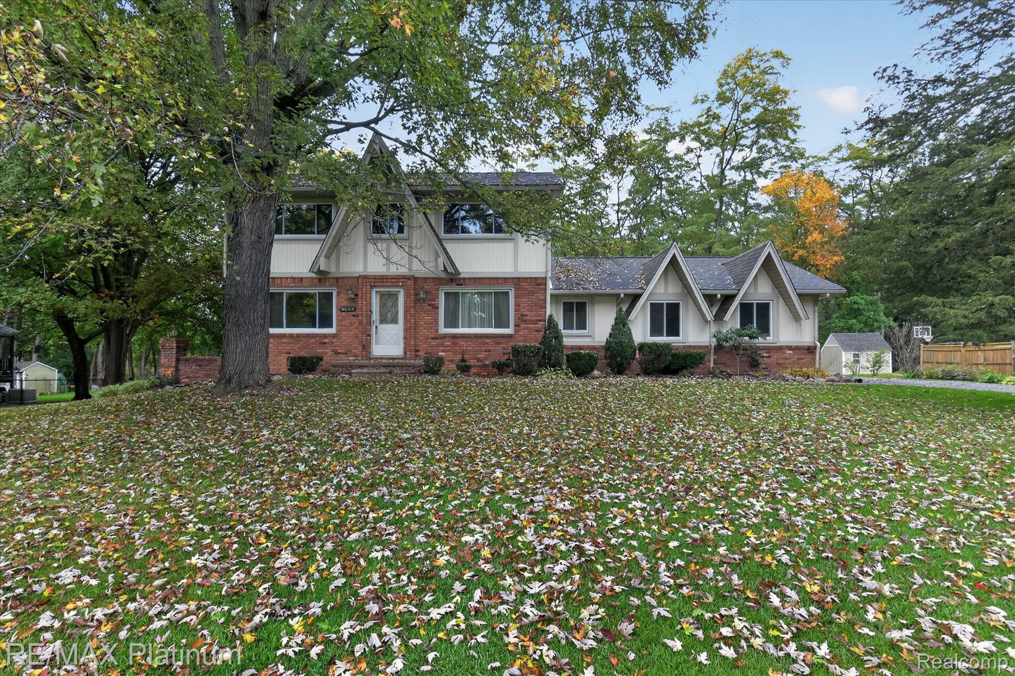 6133 Oak Valley Drive