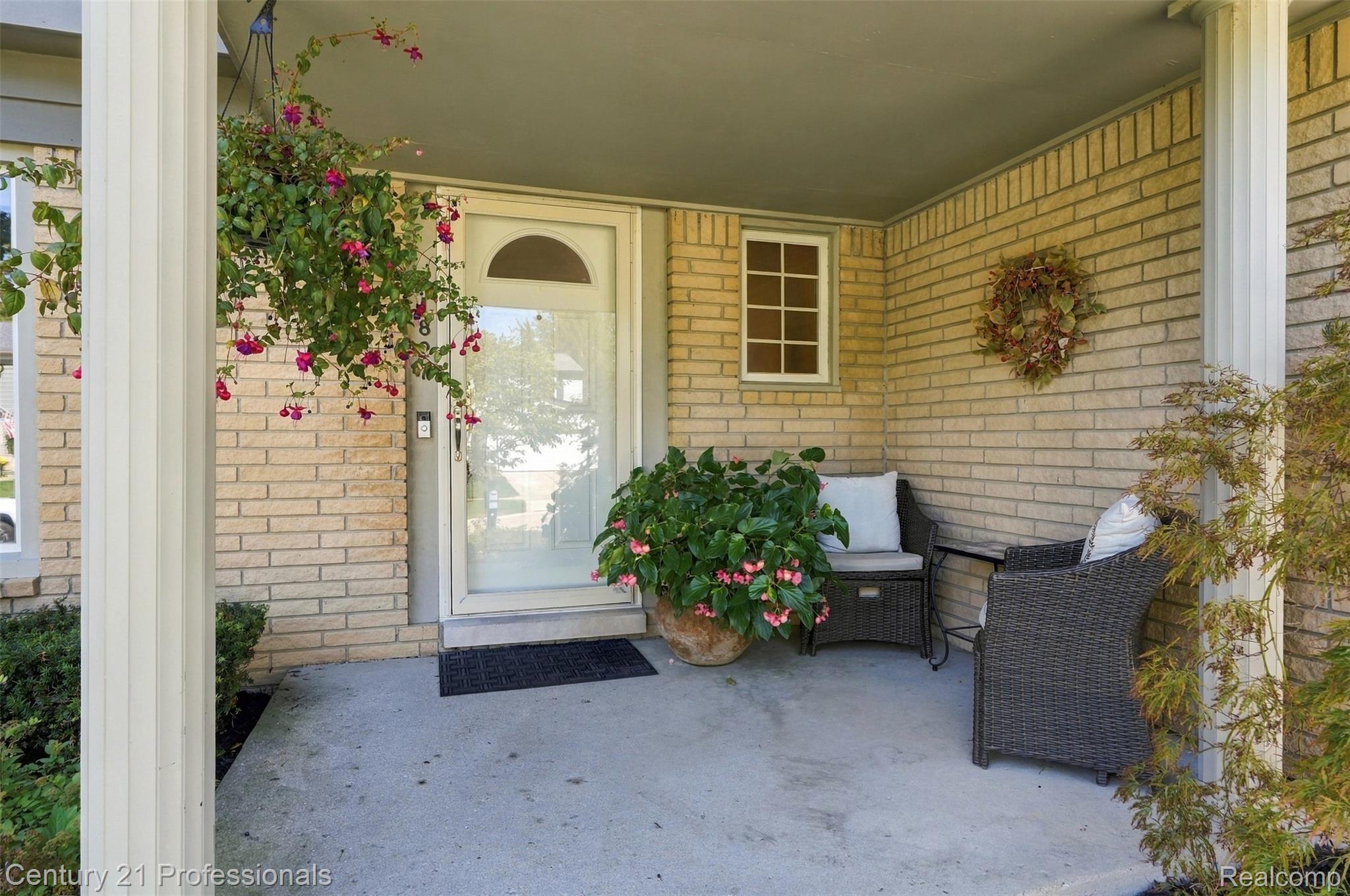 41827 Ridge Road E