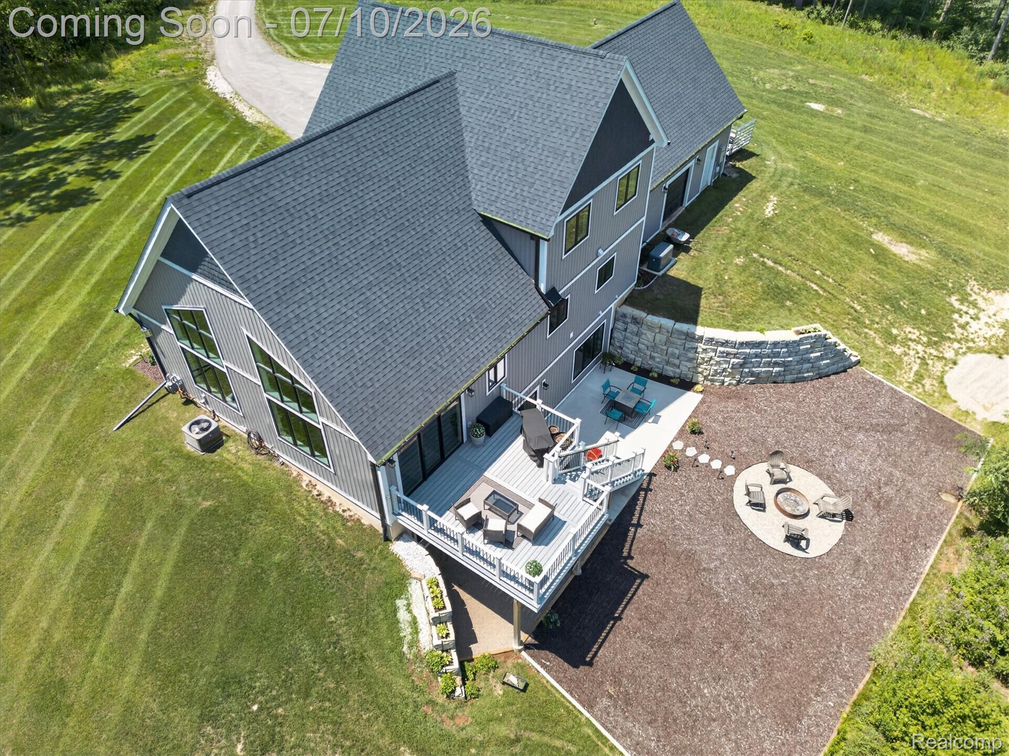 200 N Pleasant Valley Road