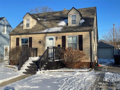 4815 Mildred Street Wayne City MI 48184