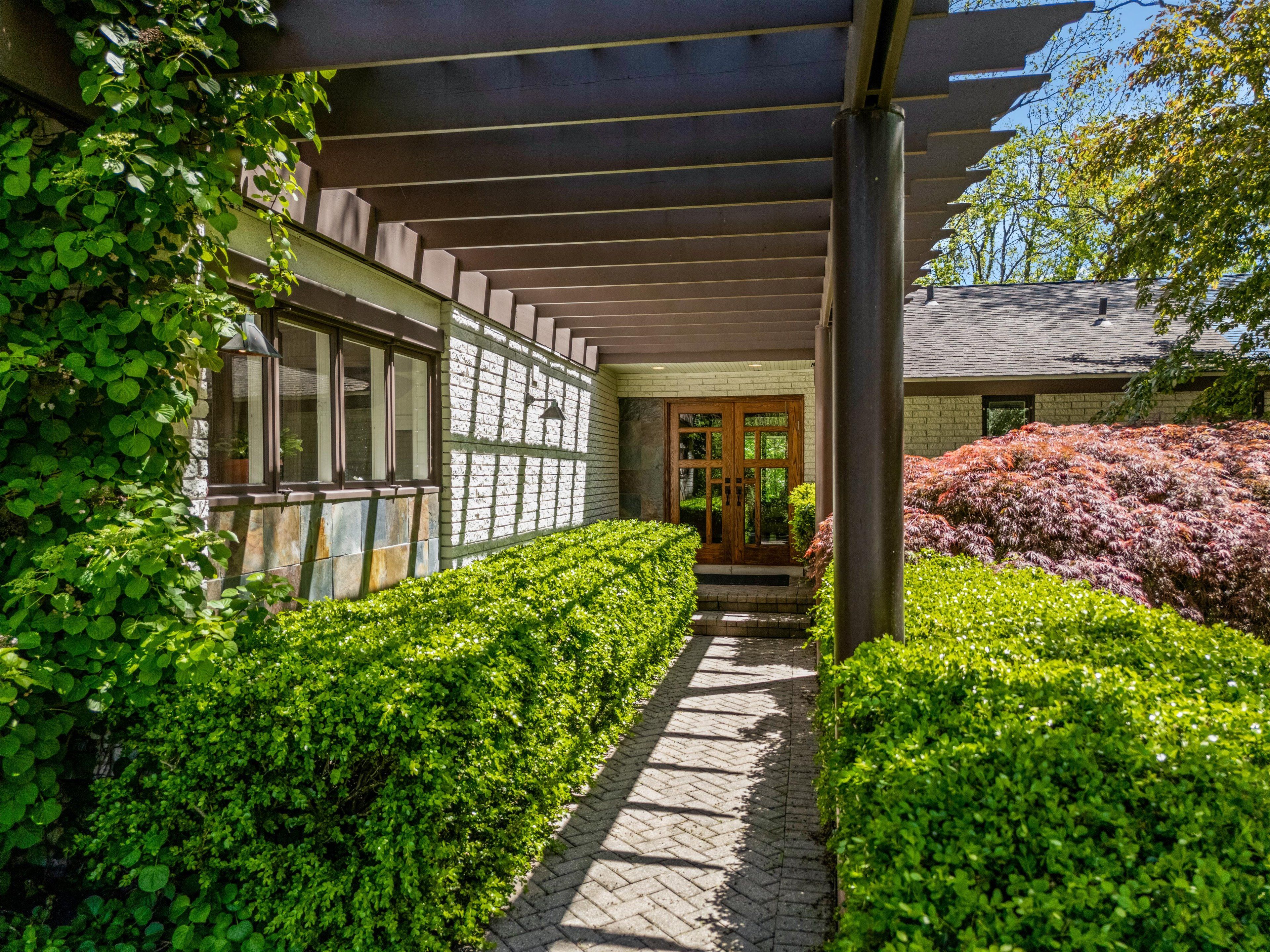 4640 Private Lake Drive