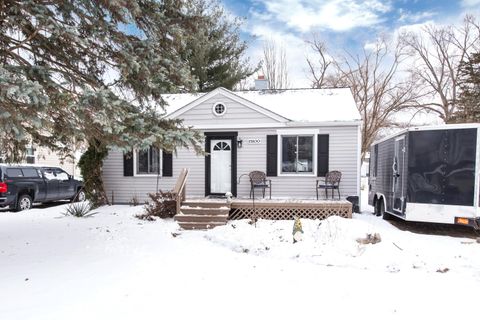 15100 Sunbury Street Livonia City MI 48154