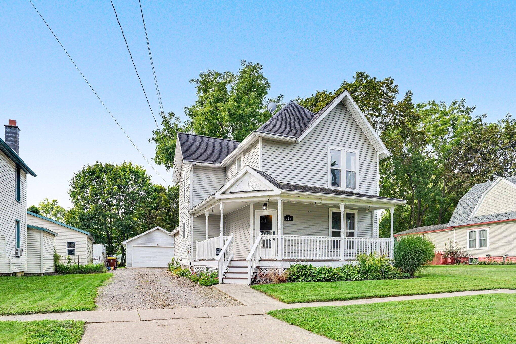 617 W Green Street