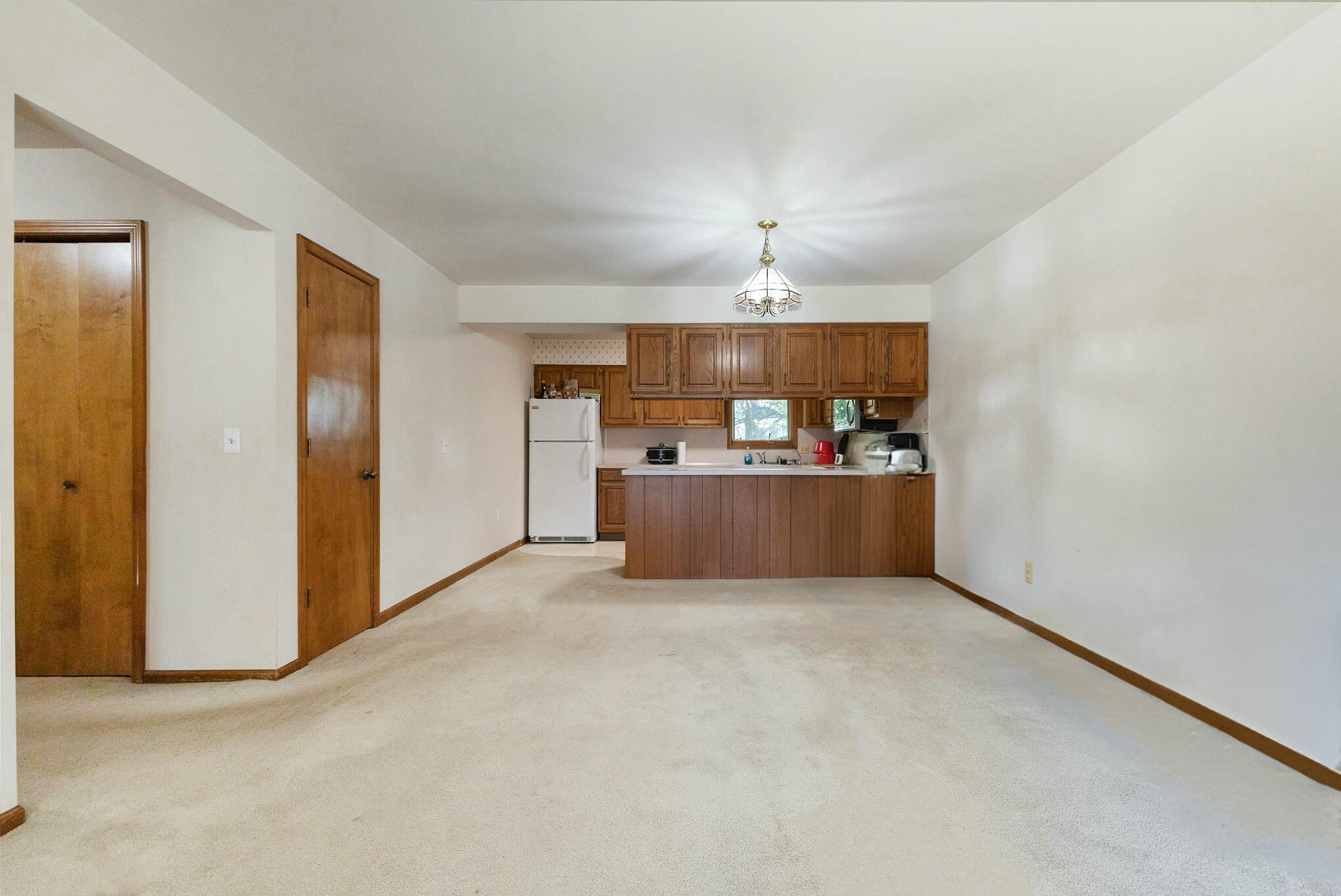 2850 Valley Spring Drive SE