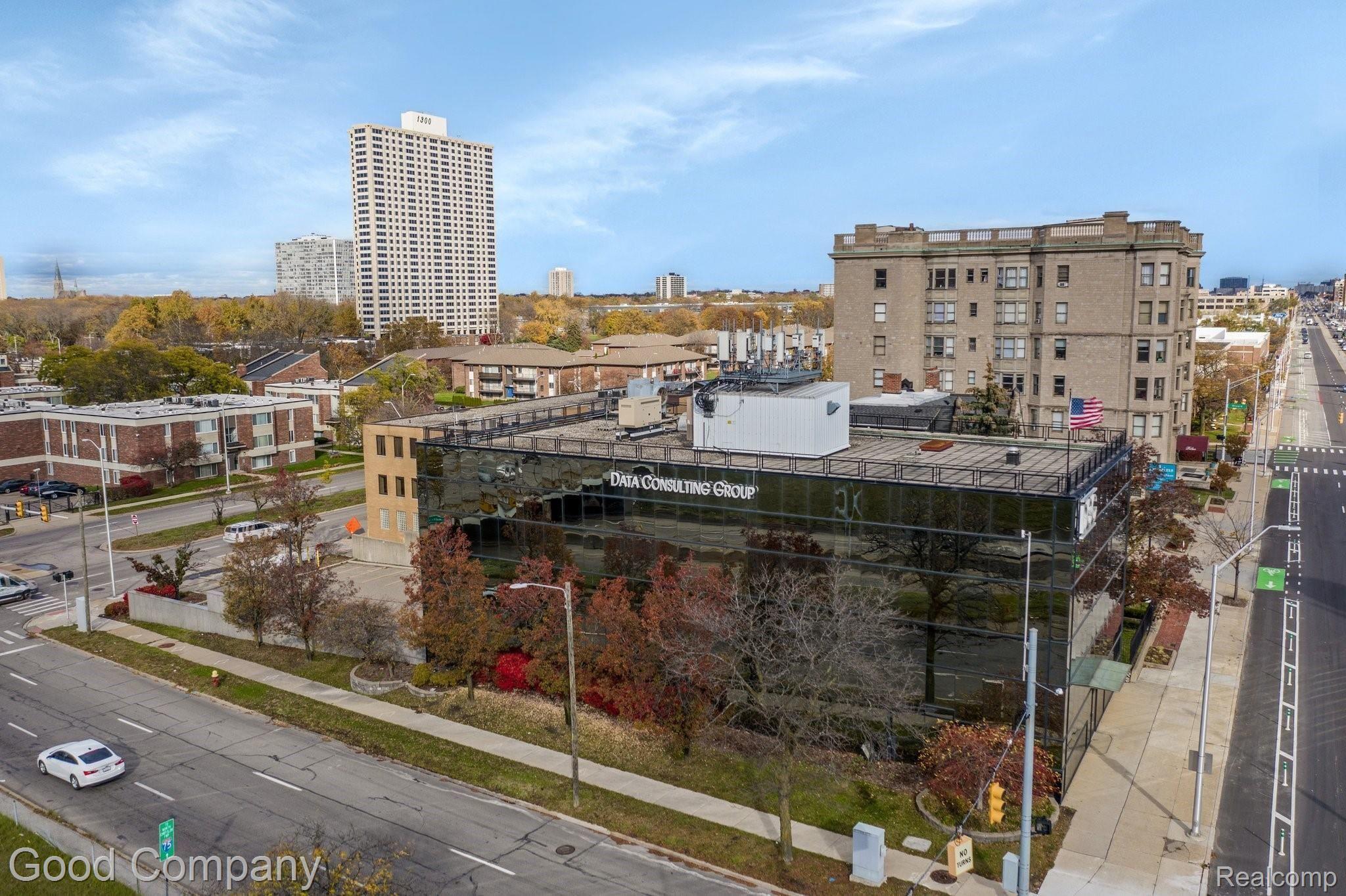 965 E JEFFERSON Avenue