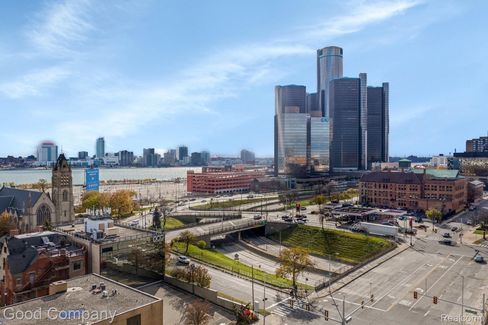 965 E JEFFERSON Avenue