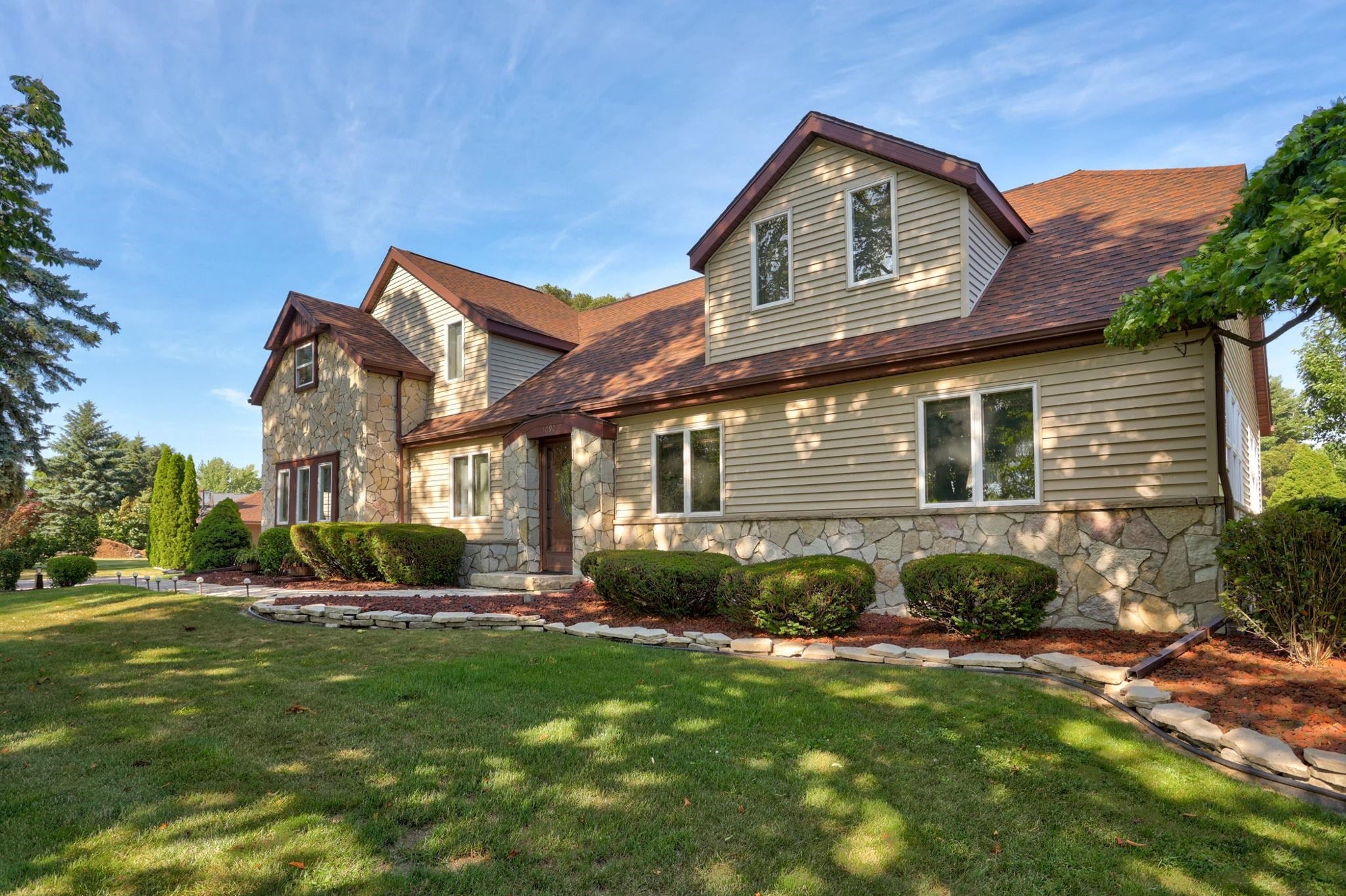 1090 N Block Road
