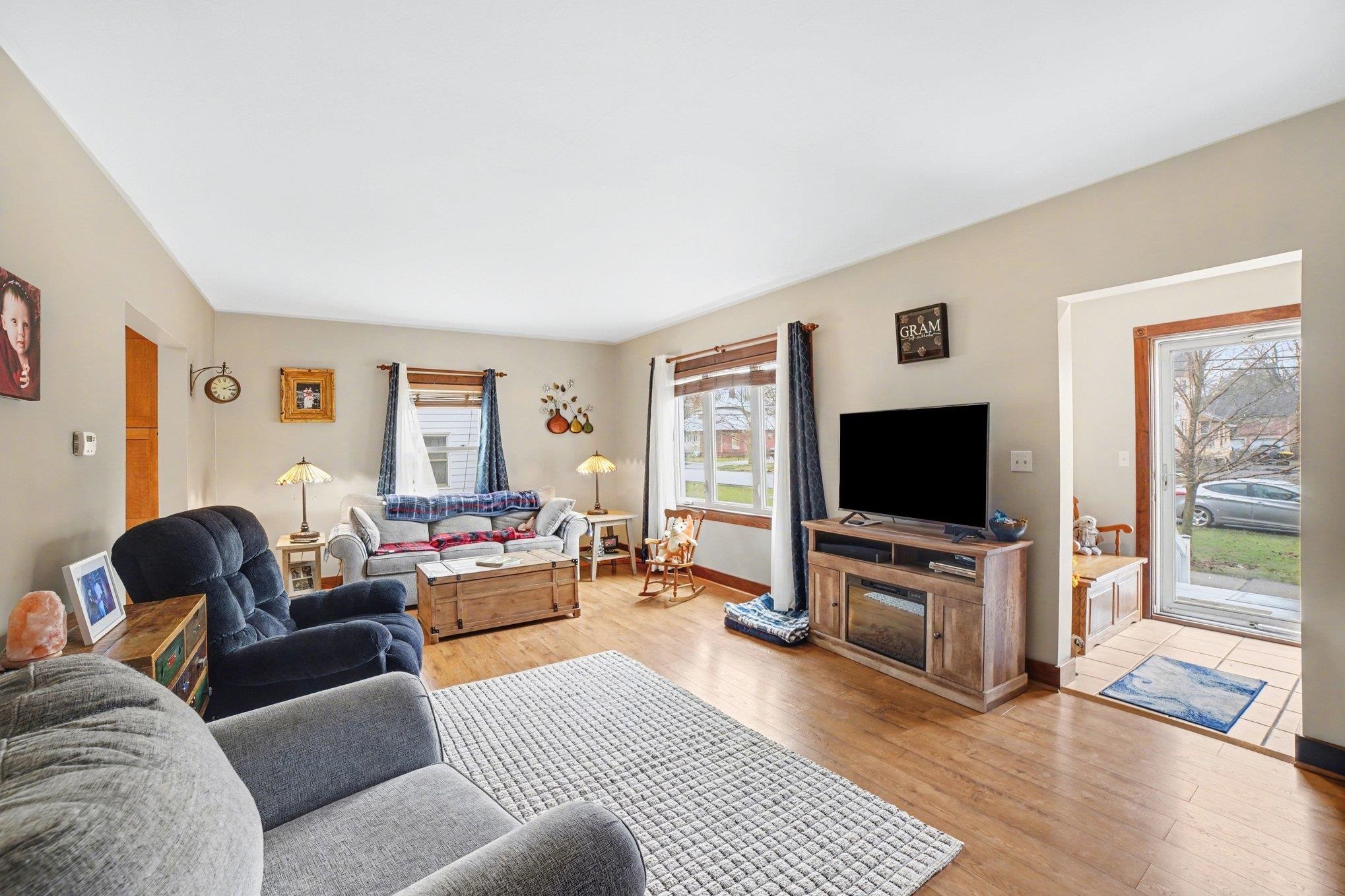 214/216 N Pine Street