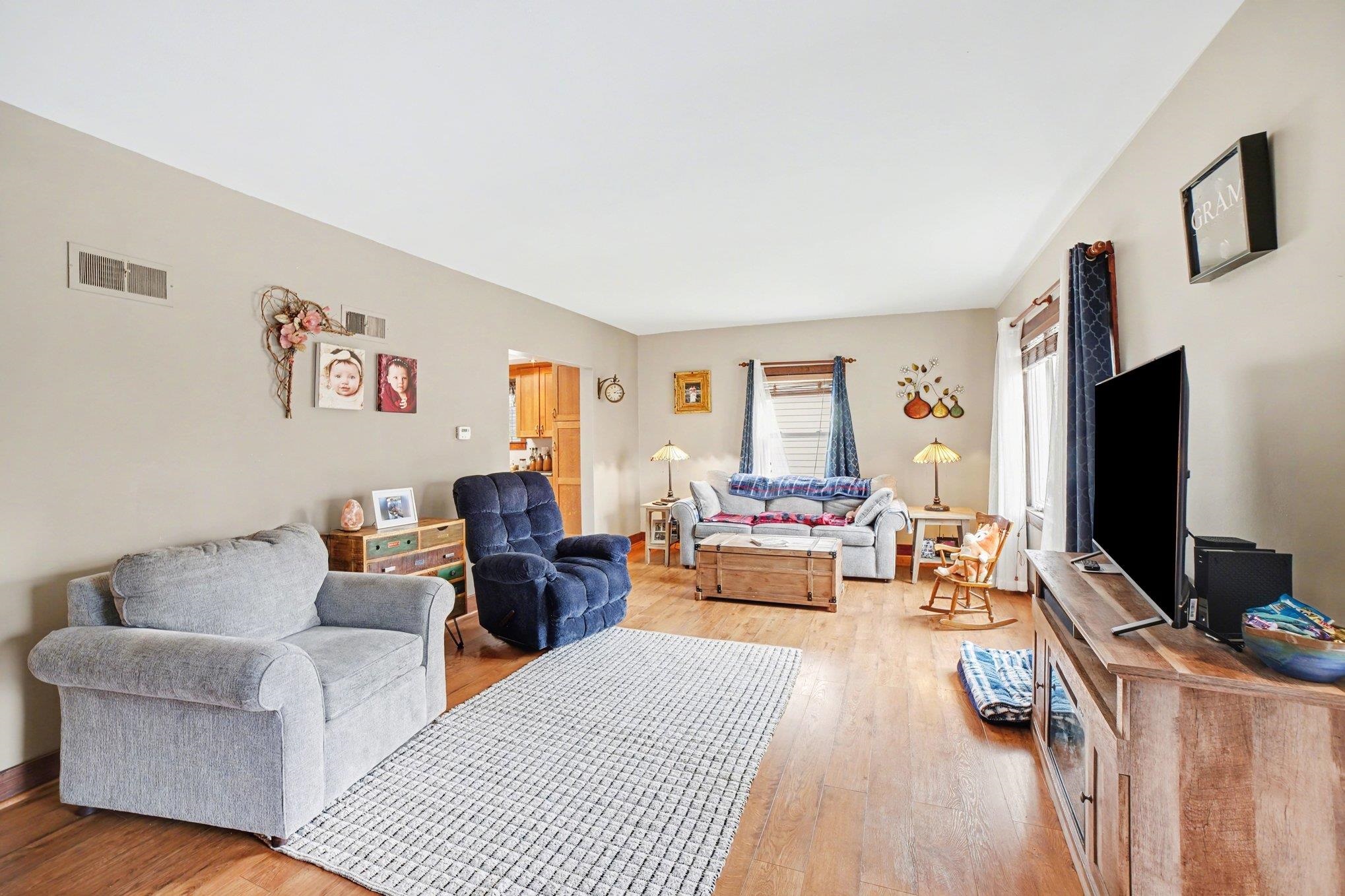 214/216 N Pine Street