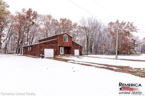 Tiny photo for 9852 Southlawn Circle, Somerset Township, MI 49249 (MLS # 20251060924)