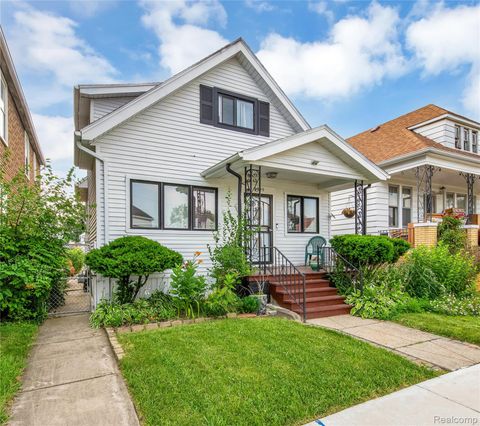 12099 Klinger Street Hamtramck City MI 48212