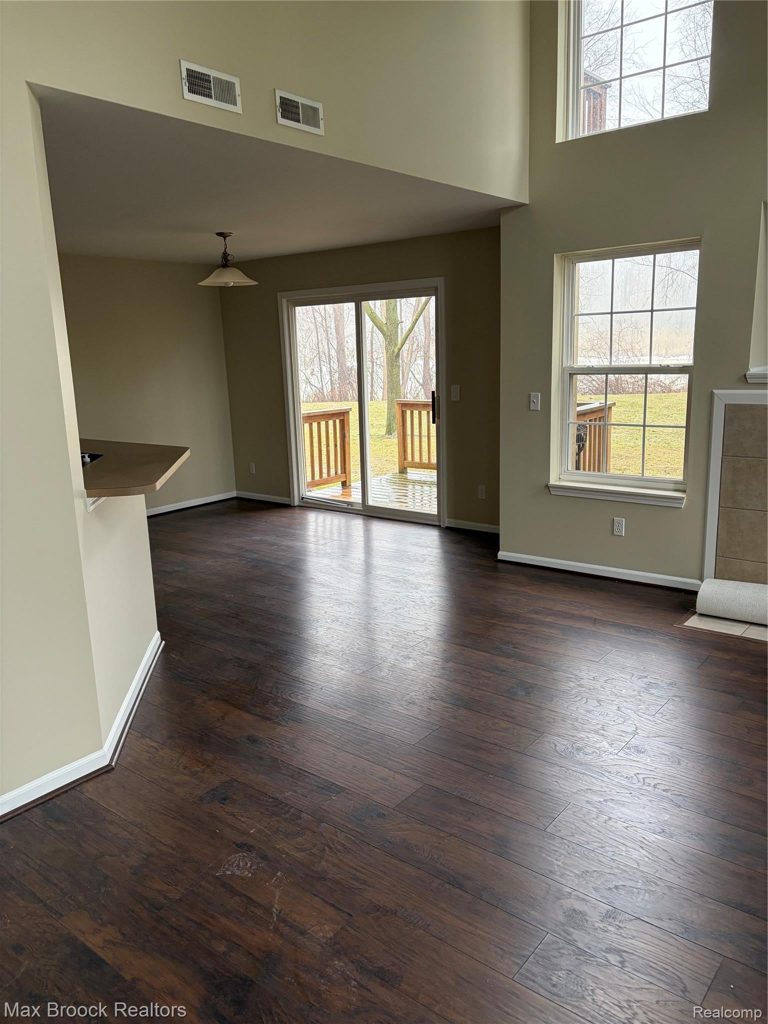 302 N Vista
