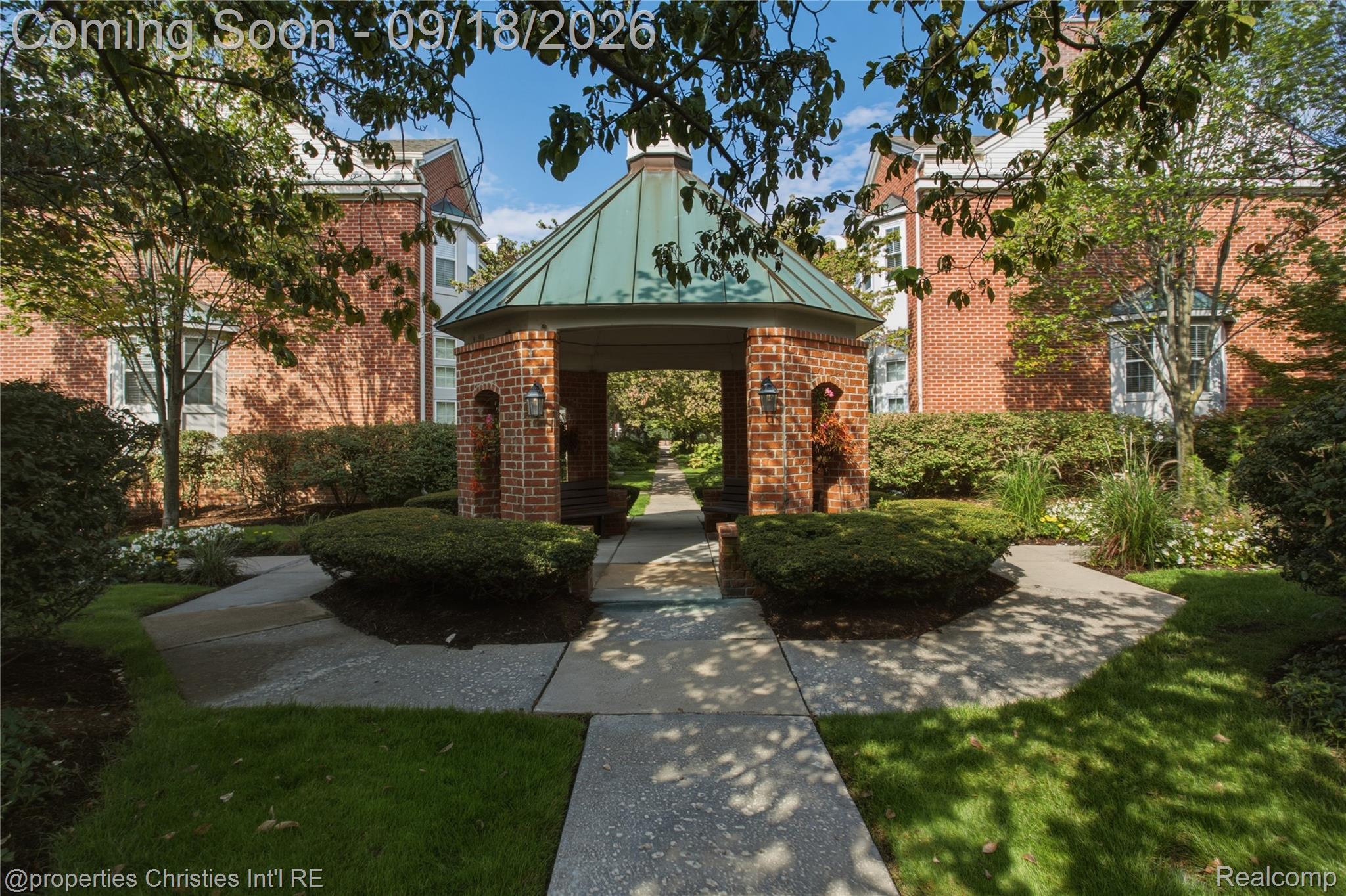 127 N Georgetown Square